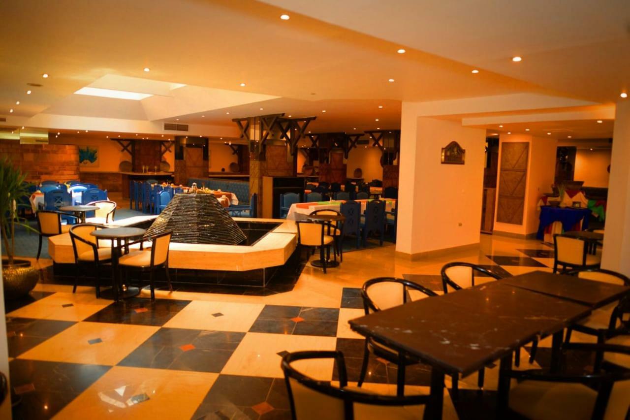 Cleopatra Hotel アスワン エクステリア 写真