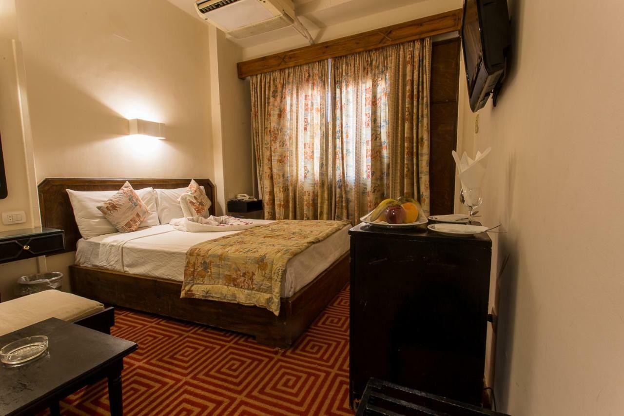 Cleopatra Hotel アスワン エクステリア 写真
