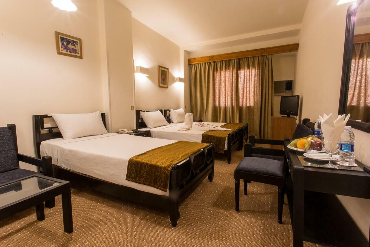 Cleopatra Hotel アスワン エクステリア 写真