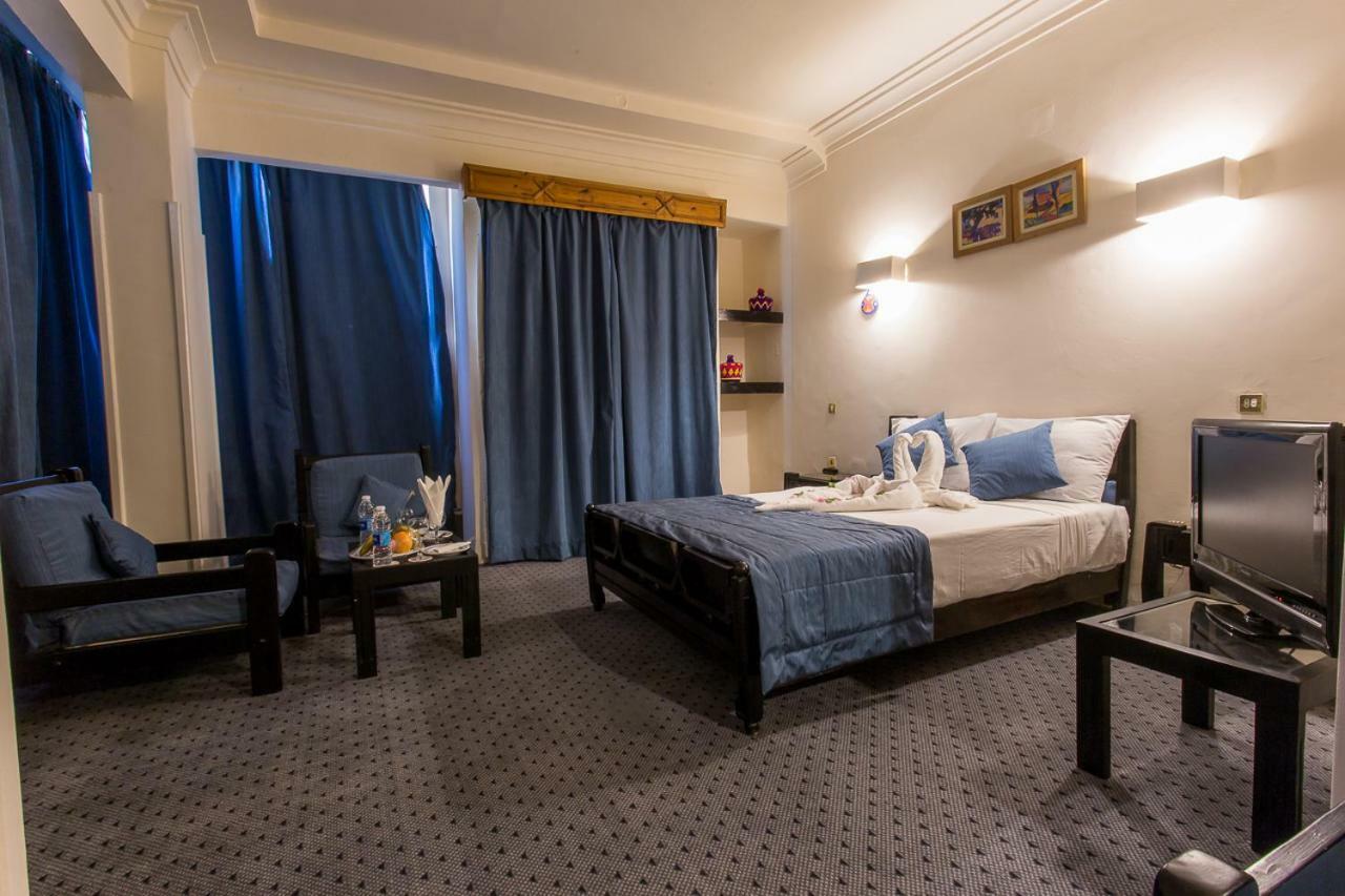 Cleopatra Hotel アスワン エクステリア 写真
